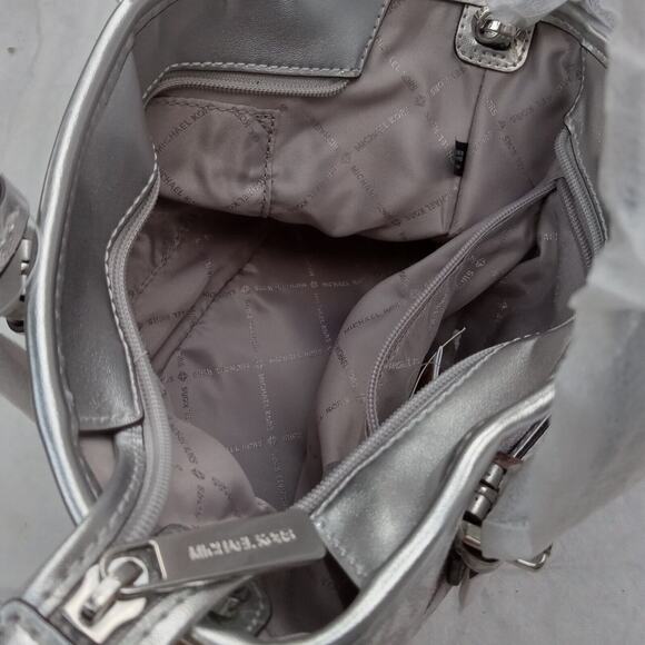 MICHAEL KORS JET SET Small Travel Ski Girls Crossbody Silver Accents NWT - Picture 7 of 14